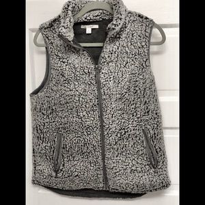 Francesca’s Fuzzy Lydia Vest in Grey